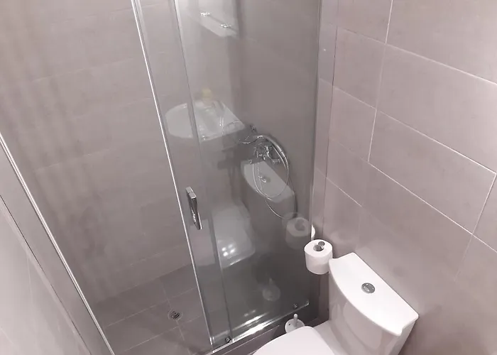 ゲストハウス Christina ミストラ